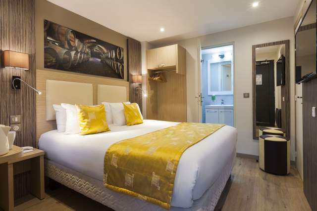 Hôtels Orléans France - Chambre Jaune Double- Comfort Hôtel Orléans