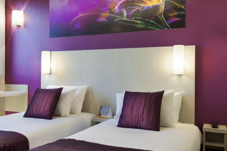 Réunion &amp; Séminaire Orléans - Chambre Violette - FH Confort Hôtel Orléans